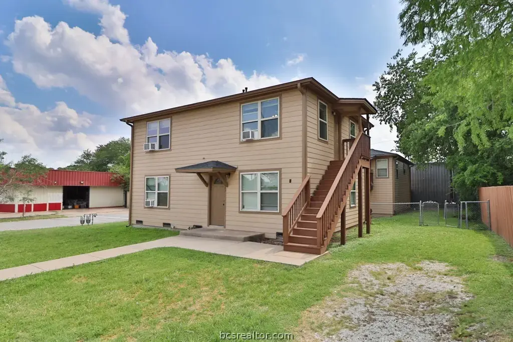 605-607 E Pease Street, Bryan