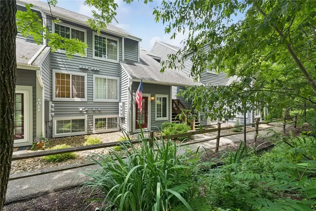 2010 South Ridge Terrace, Hidden Valley