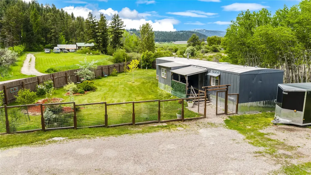 445 Fir Terrace, Kalispell