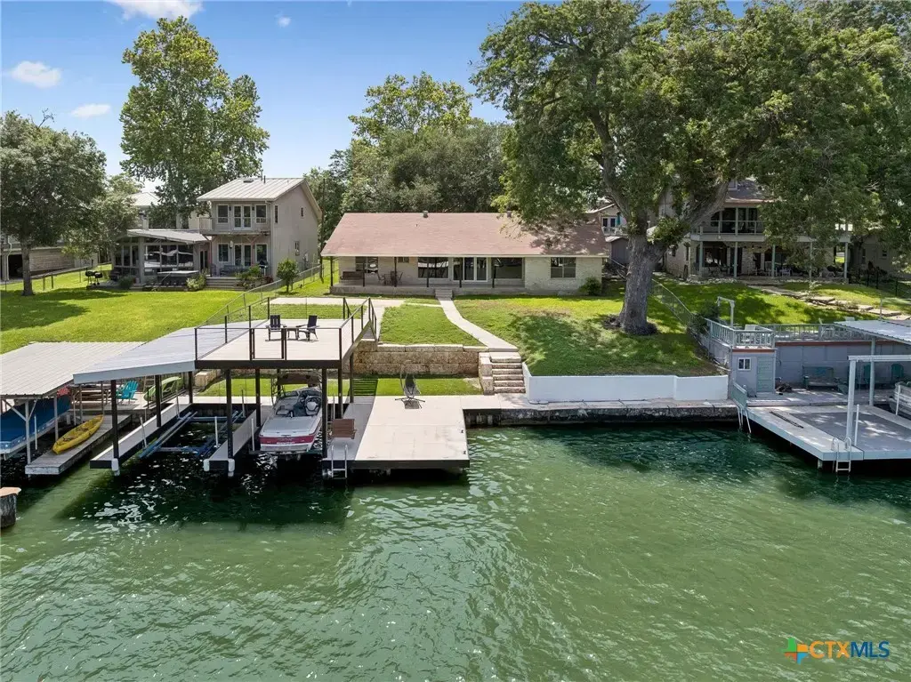 611 Lake Placid Drive, Seguin