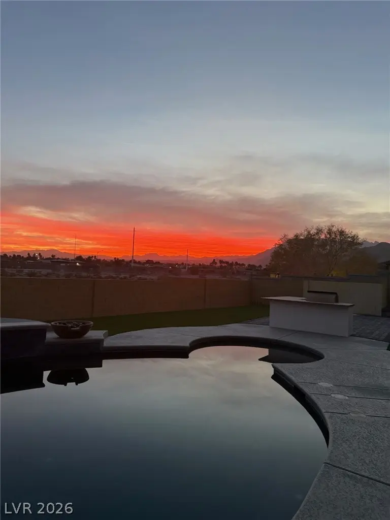 8685 Queens Brook Court, Las Vegas