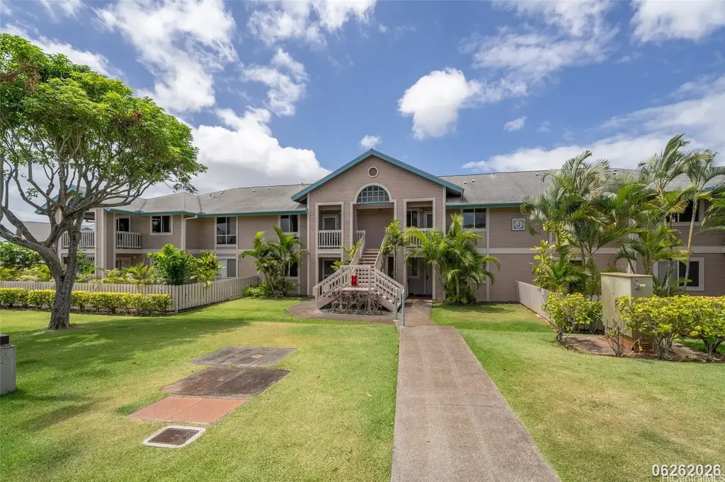 94-870 Lumiauau Street # J204, Waipahu