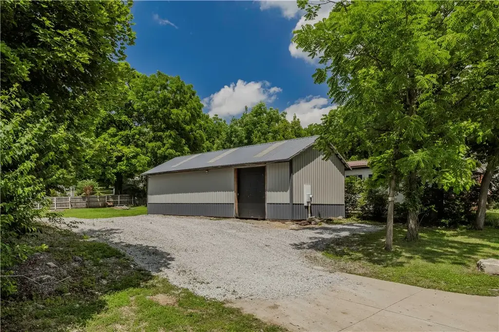 223 Grandview Avenue , White