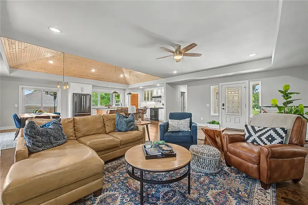 1325 Quail Run Circle, Bentonville