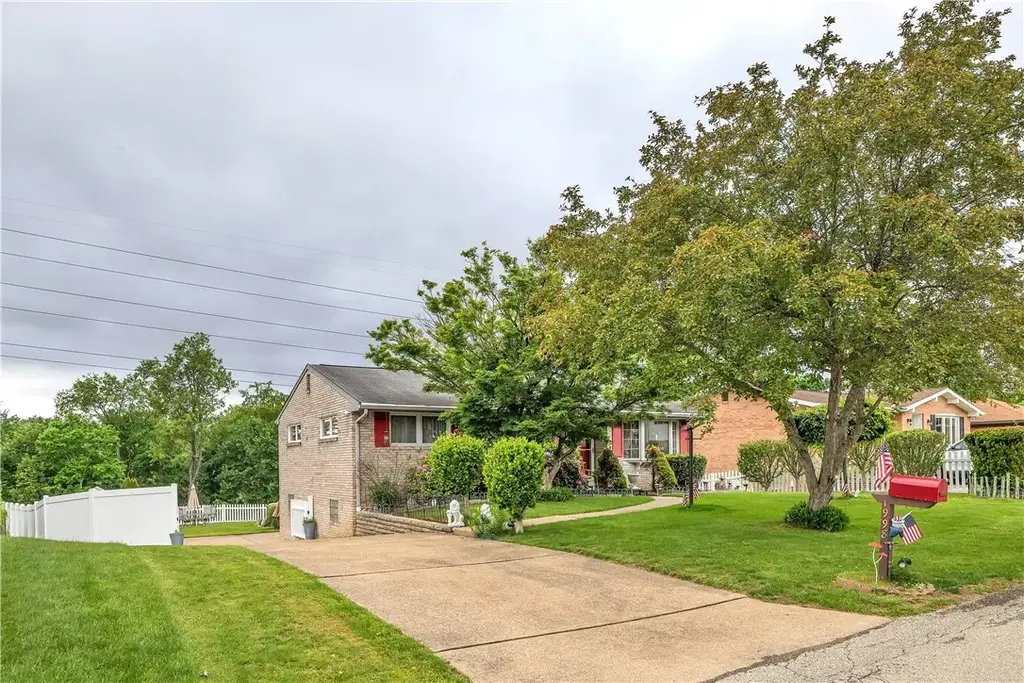 1998 Bernice Drive , North Huntingdon