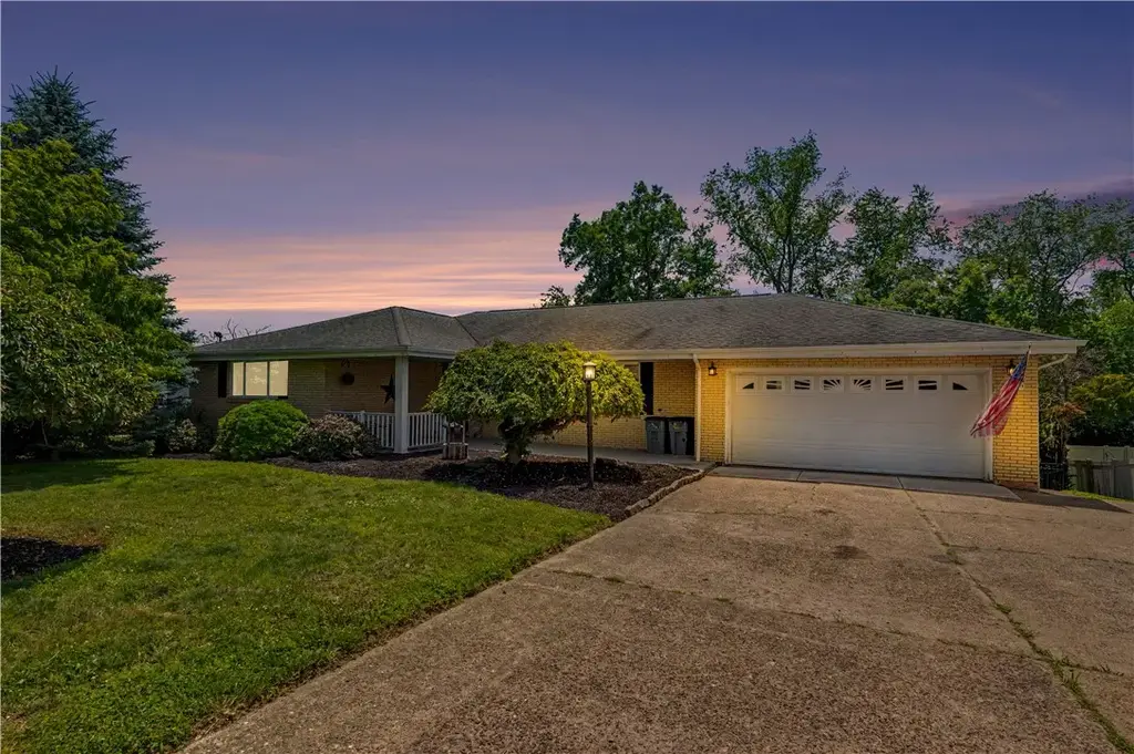 42 Locust Avenue , Carroll