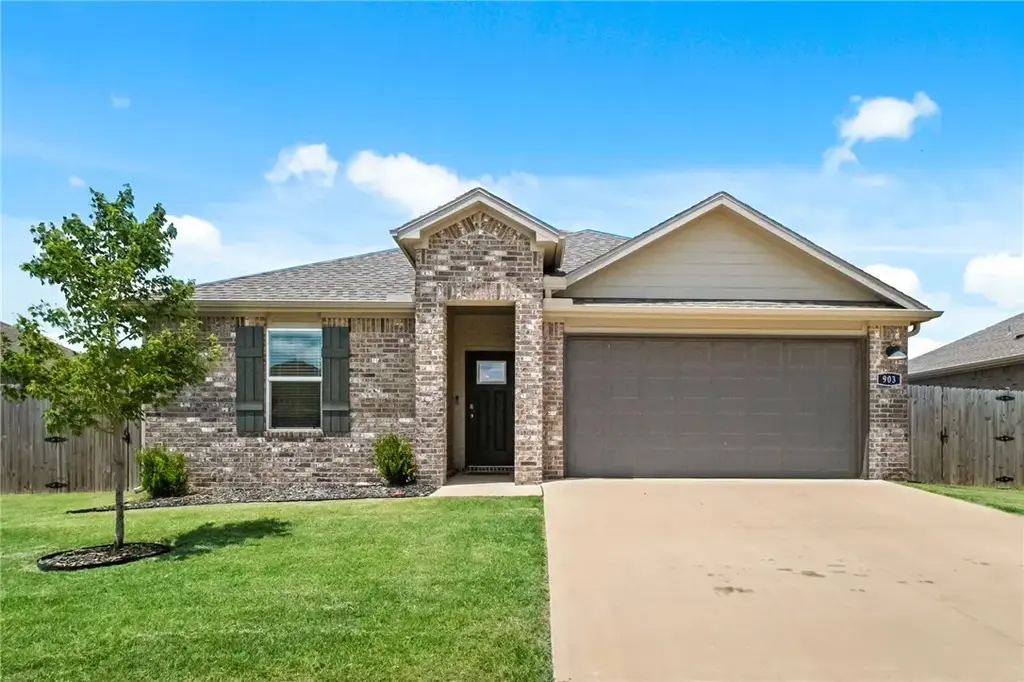 903 Nursery Road, Rogers