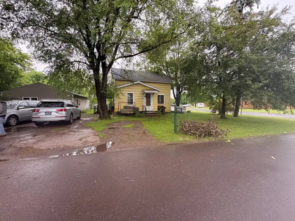 1002 Cora Avenue, Rice Lake