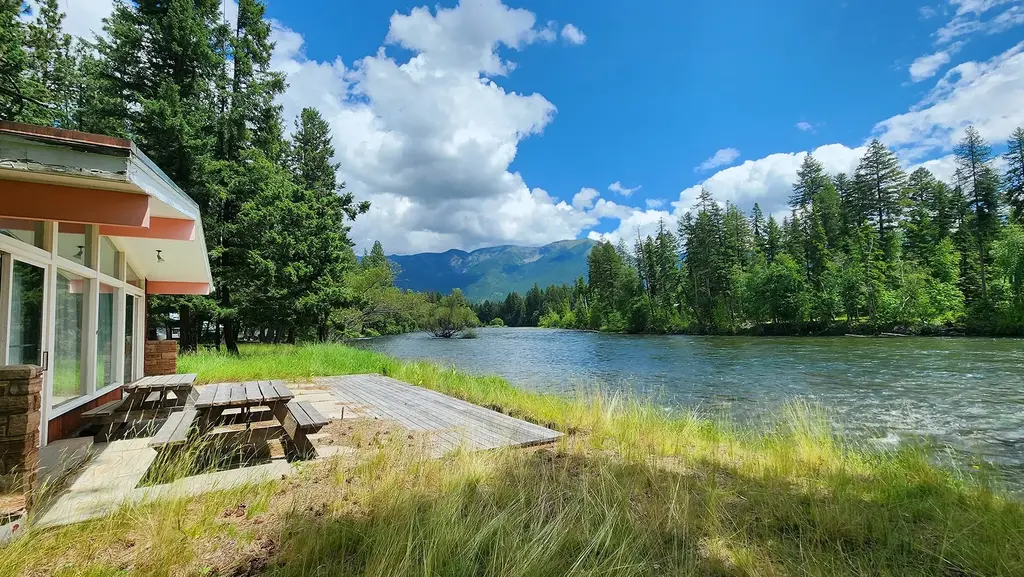 12430 Rippling Waters Road, Bigfork