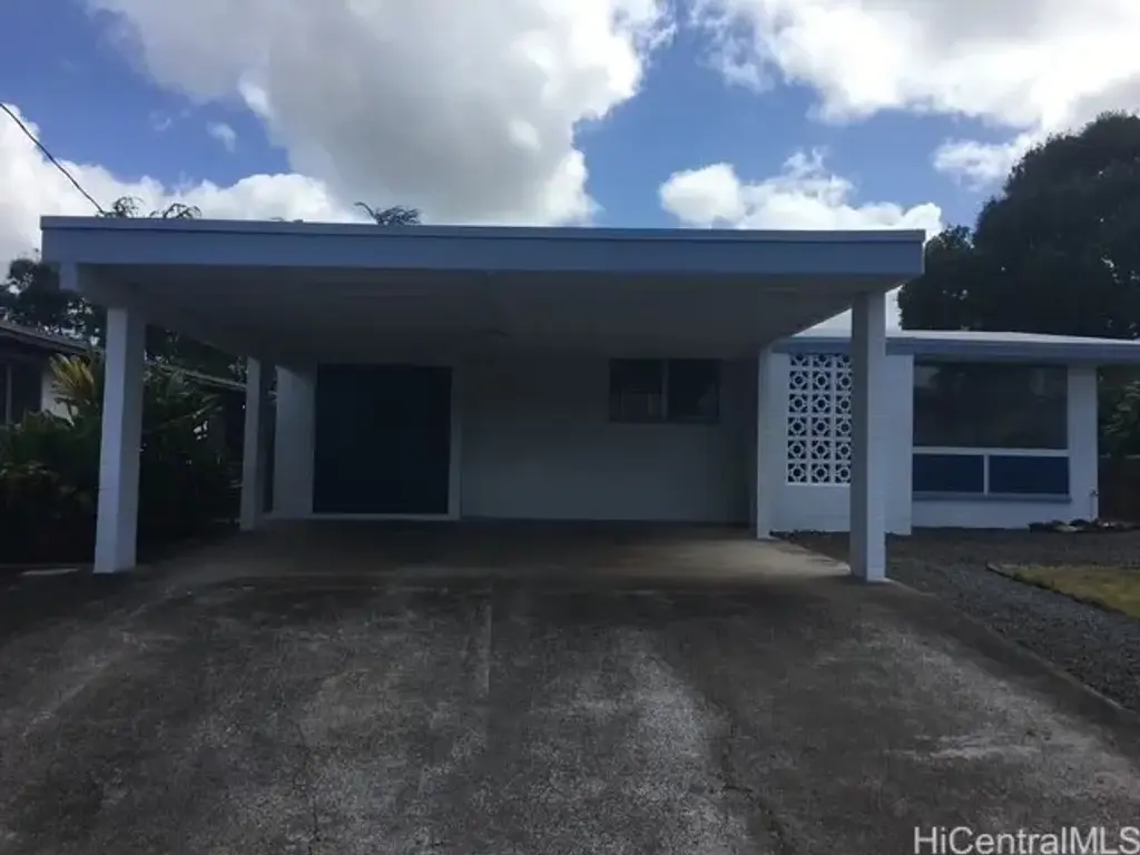 99-228 Ohenana Loop, Aiea