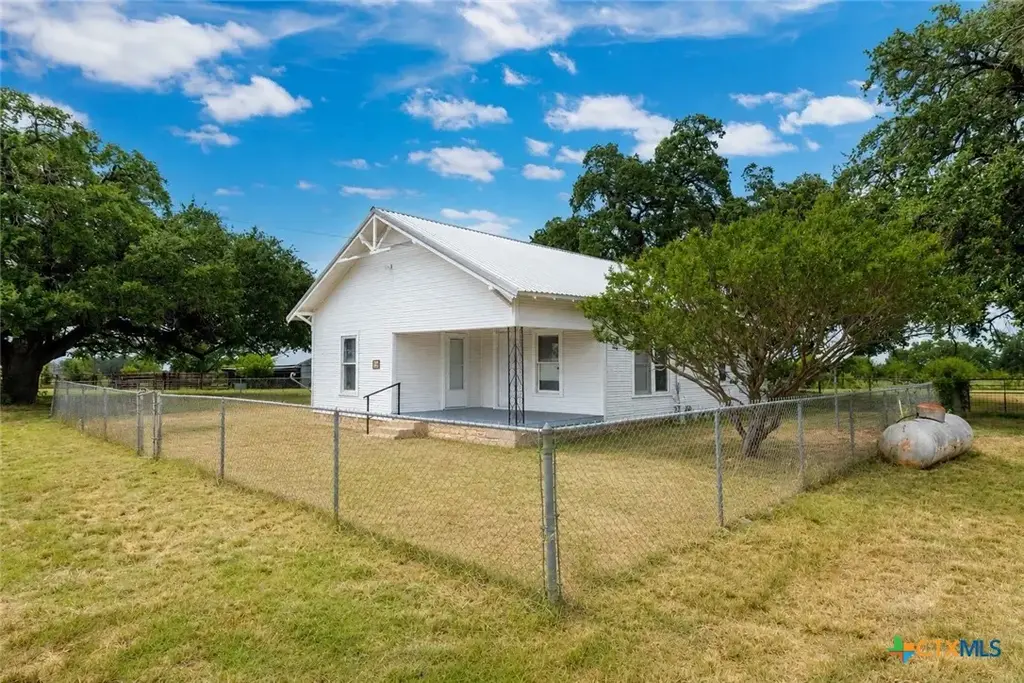 8160 Fm 2412, Gatesville