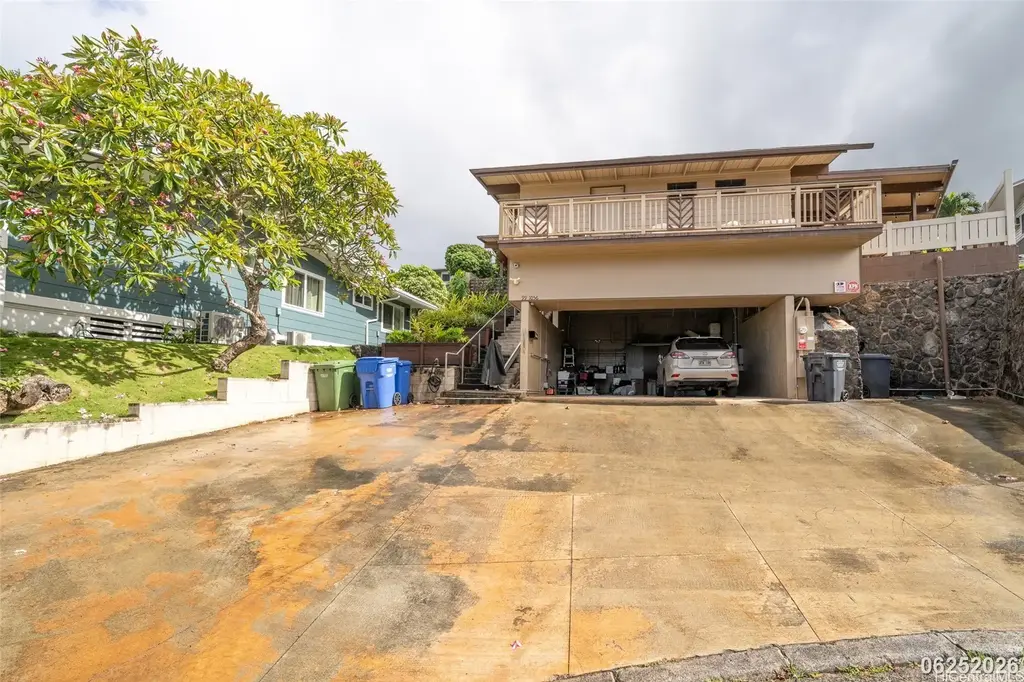99-1056 Manako Place # B, Aiea