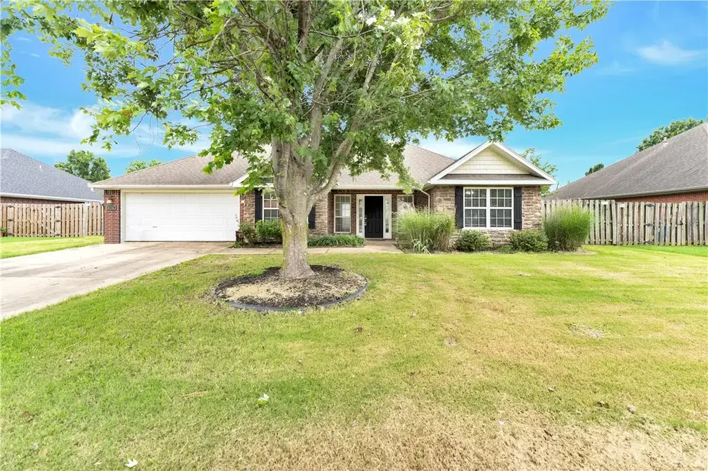 1412 Charles Street, Pea Ridge