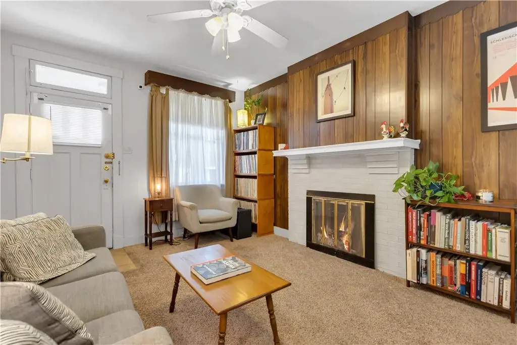 827 Frank Street , McKees Rocks