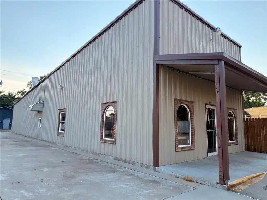 205 N Front Street, Dardanelle