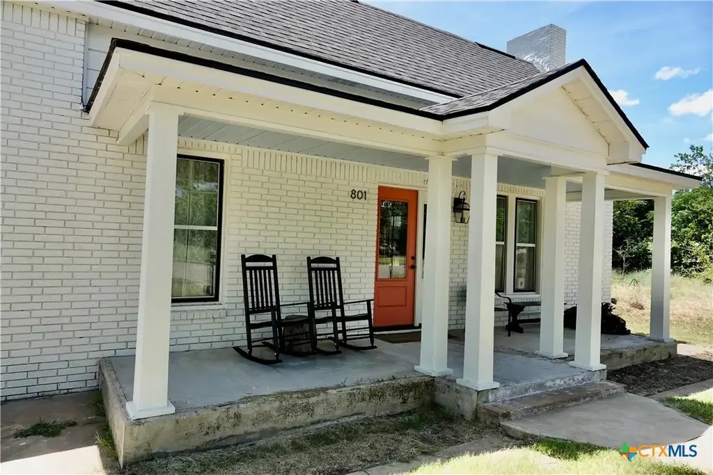 801 Reynolds, Goldthwaite