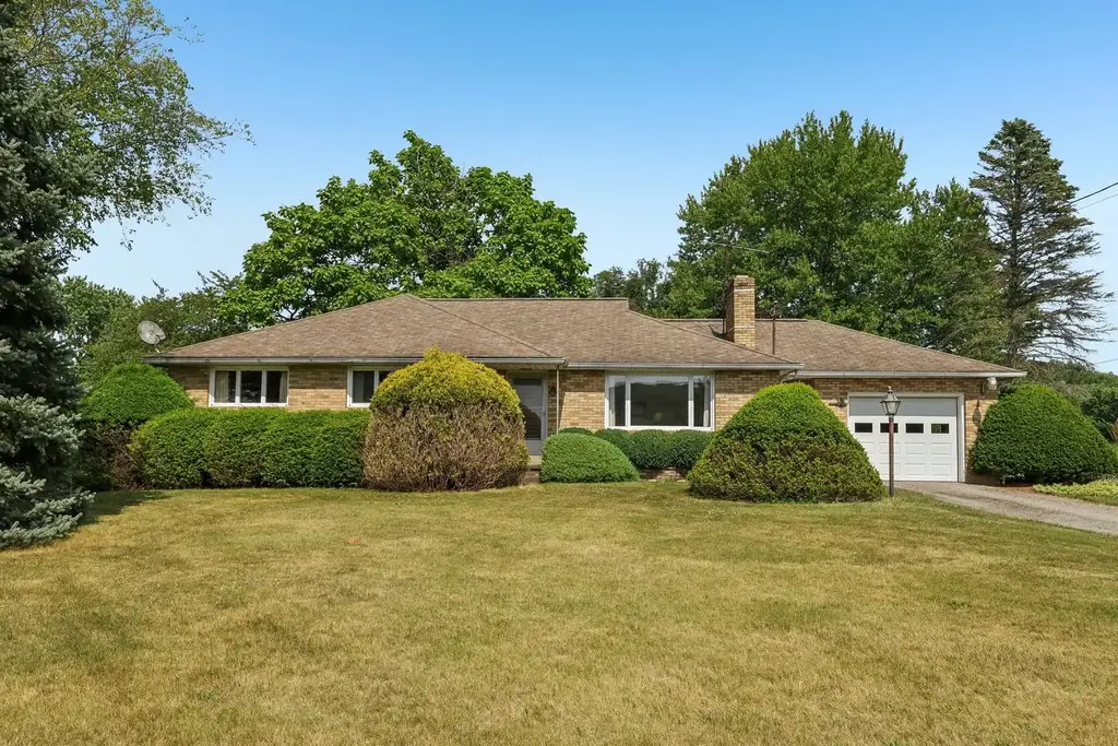 370 Mercer Road, Jackson