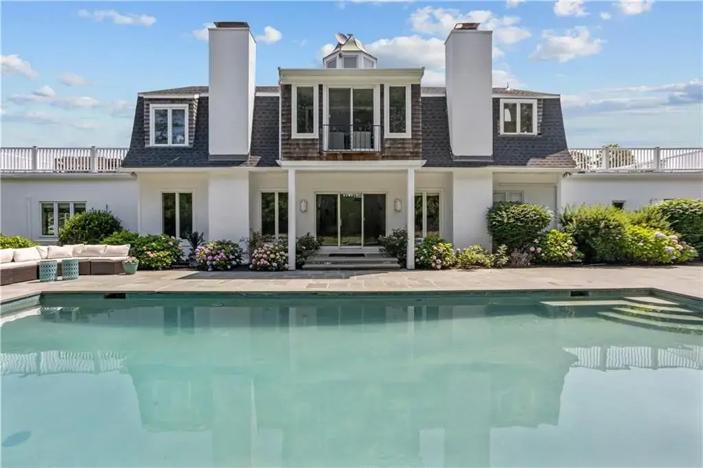 1 Harbor View Dr, Newport
