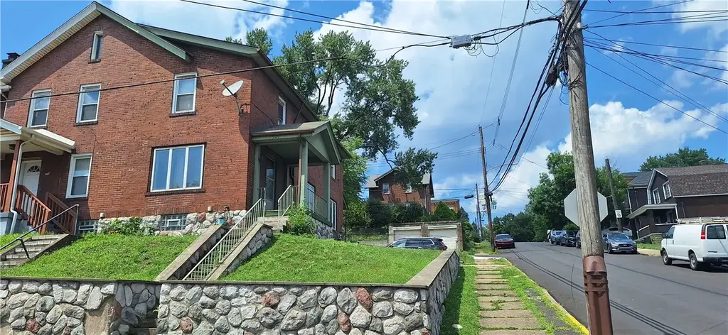 549 Howard, E Pittsburgh