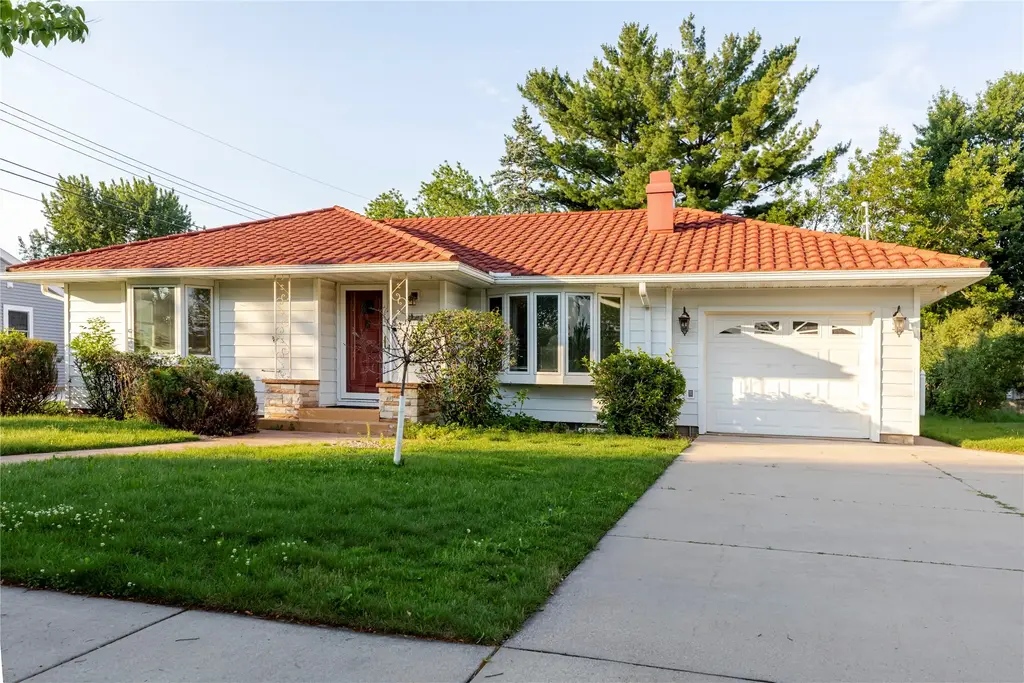 2836 Kelly Place, Eau Claire