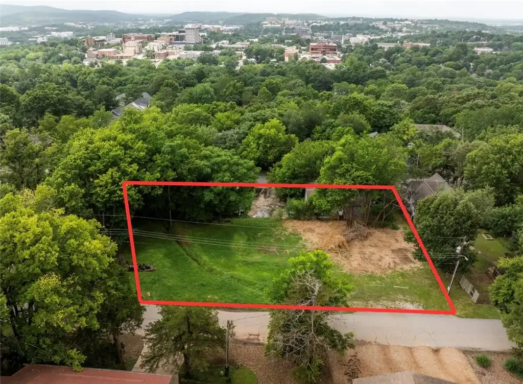 216 N Fletcher Avenue, Fayetteville