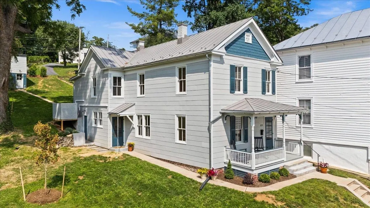 939 Beverley St W, Staunton