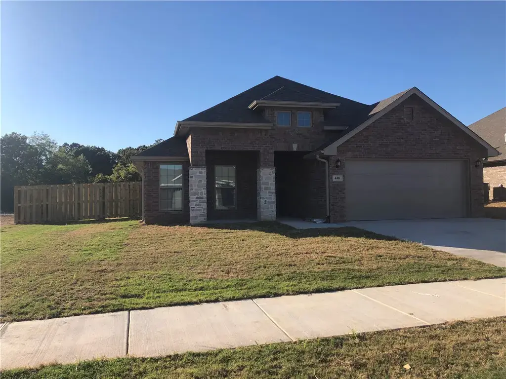 448 Fox Circle, Pea Ridge