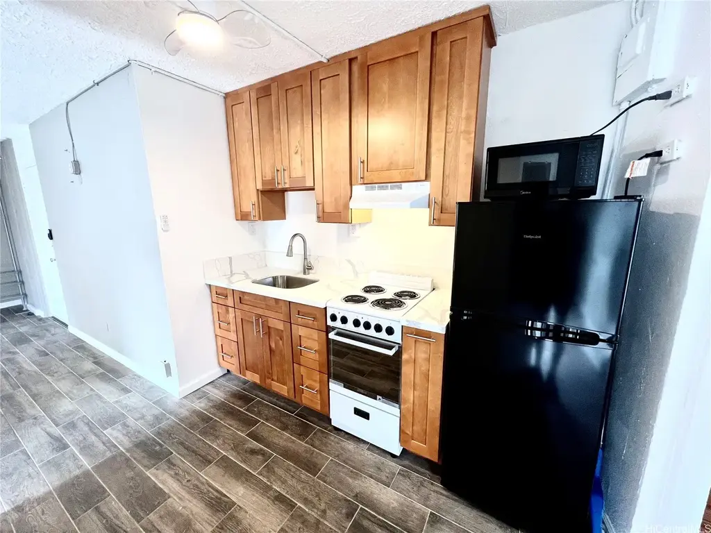 417 Namahana Street # 17, Honolulu