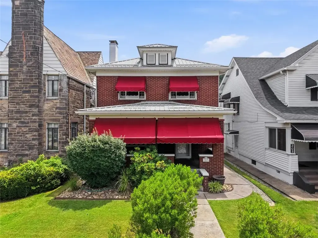 203 Monongahela Avenue , Glassport