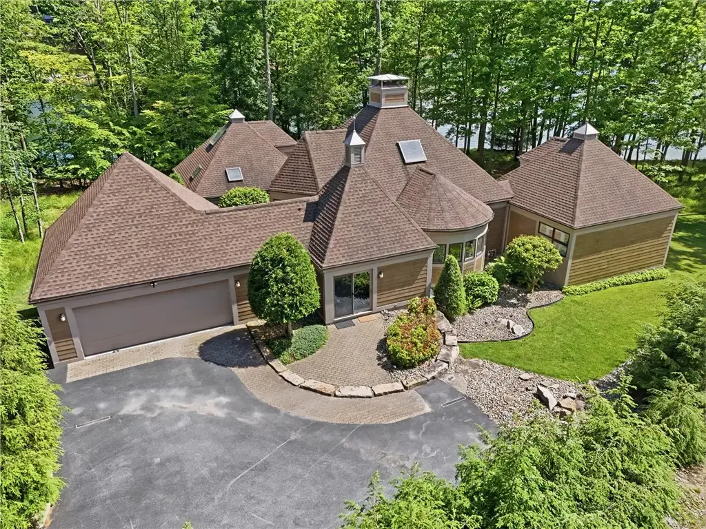11 Canouan Court, Dubois Area School District