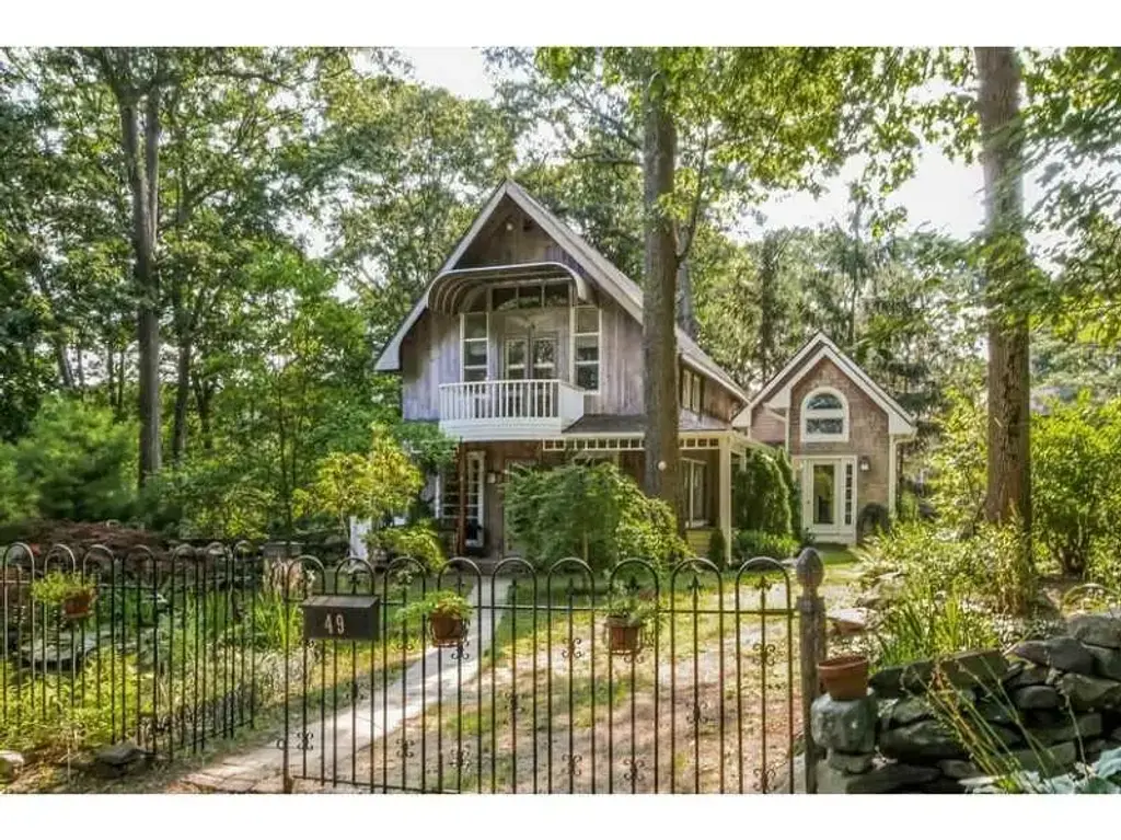 49 Sanford Ave, North Kingstown