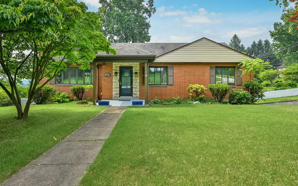 2200 William Penn Highway, Churchill Boro