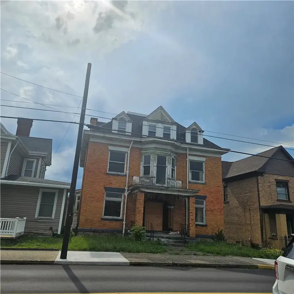 506 Pittsburgh Street , Connellsville