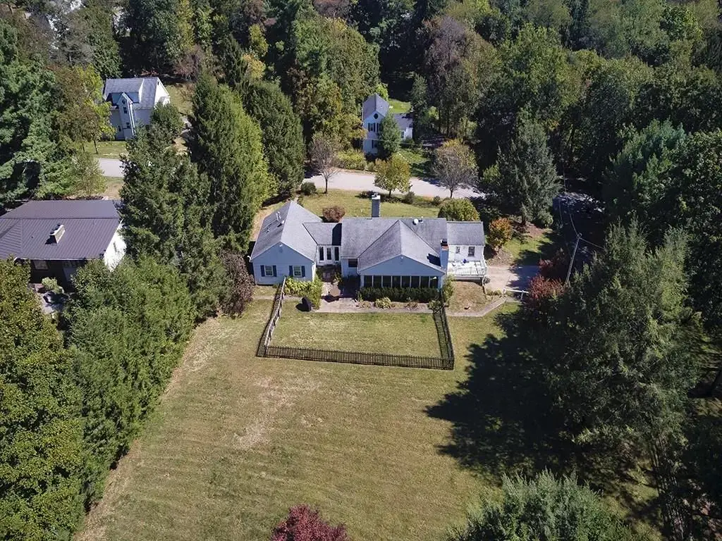 9745 Lindsay Road, McCandless