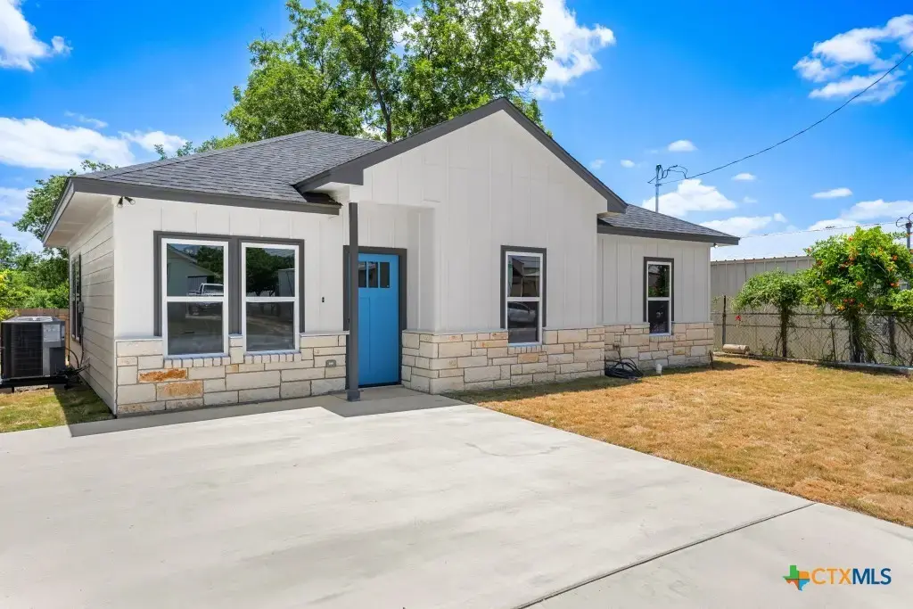 606 Bridge Street, Gatesville