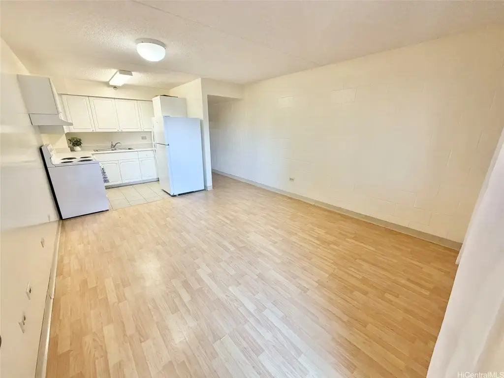 1074 Lunalilo Street # 305, Honolulu