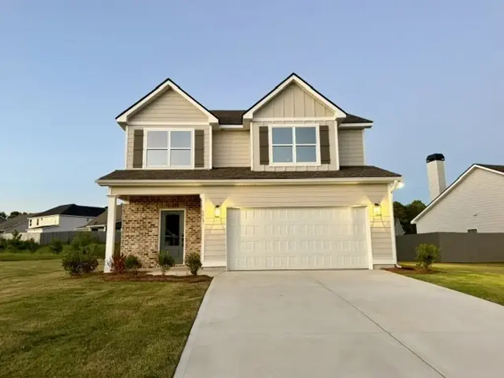 1017 Catherine Dr, Opelika