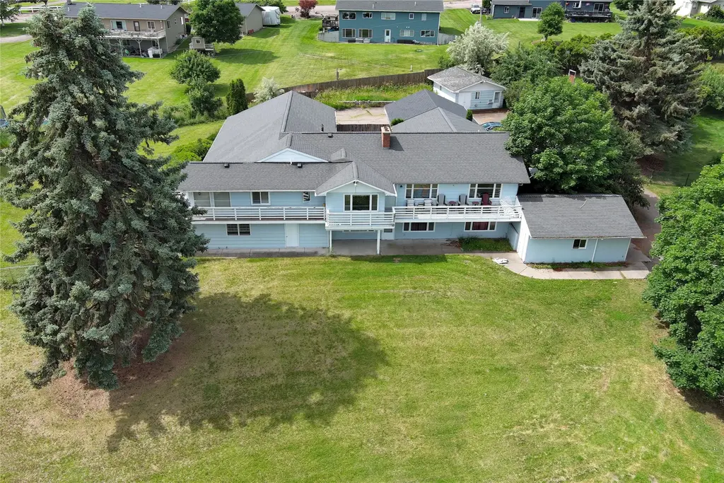 39525 Lakeview Drive, Polson