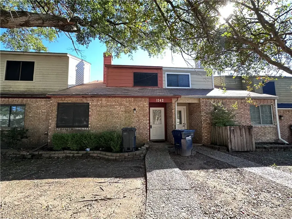 1342 Airline Drive, College Station