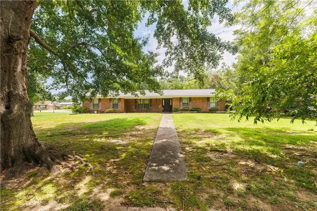 2910 War Eagle Drive, Phenix City