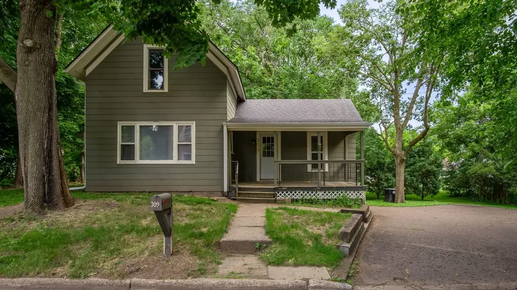 309 Marston Court, Eau Claire