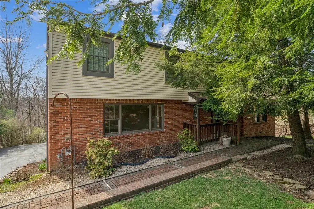 3638 School Road , Murrysville