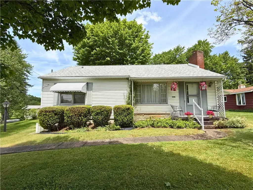1398 Center Street Extension , Pine