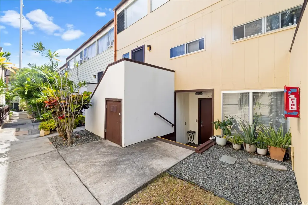 98-400 Koauka Loop # 416, Aiea