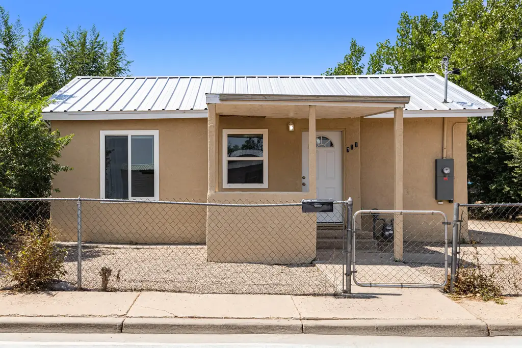711 Anthony Drive, Belen