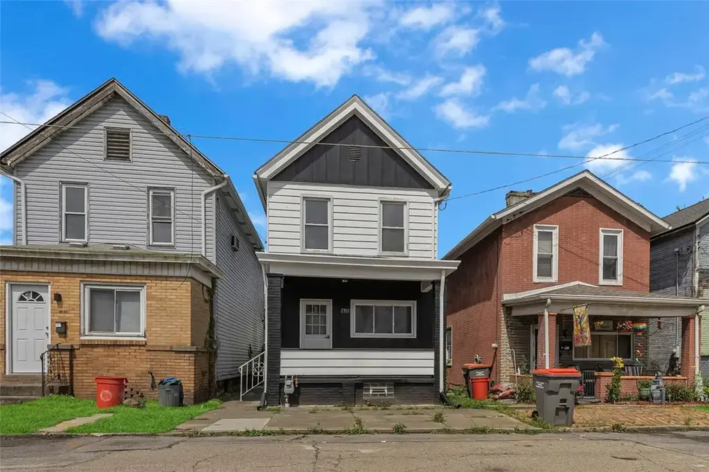 1703 4th Avenue , Beaver Falls
