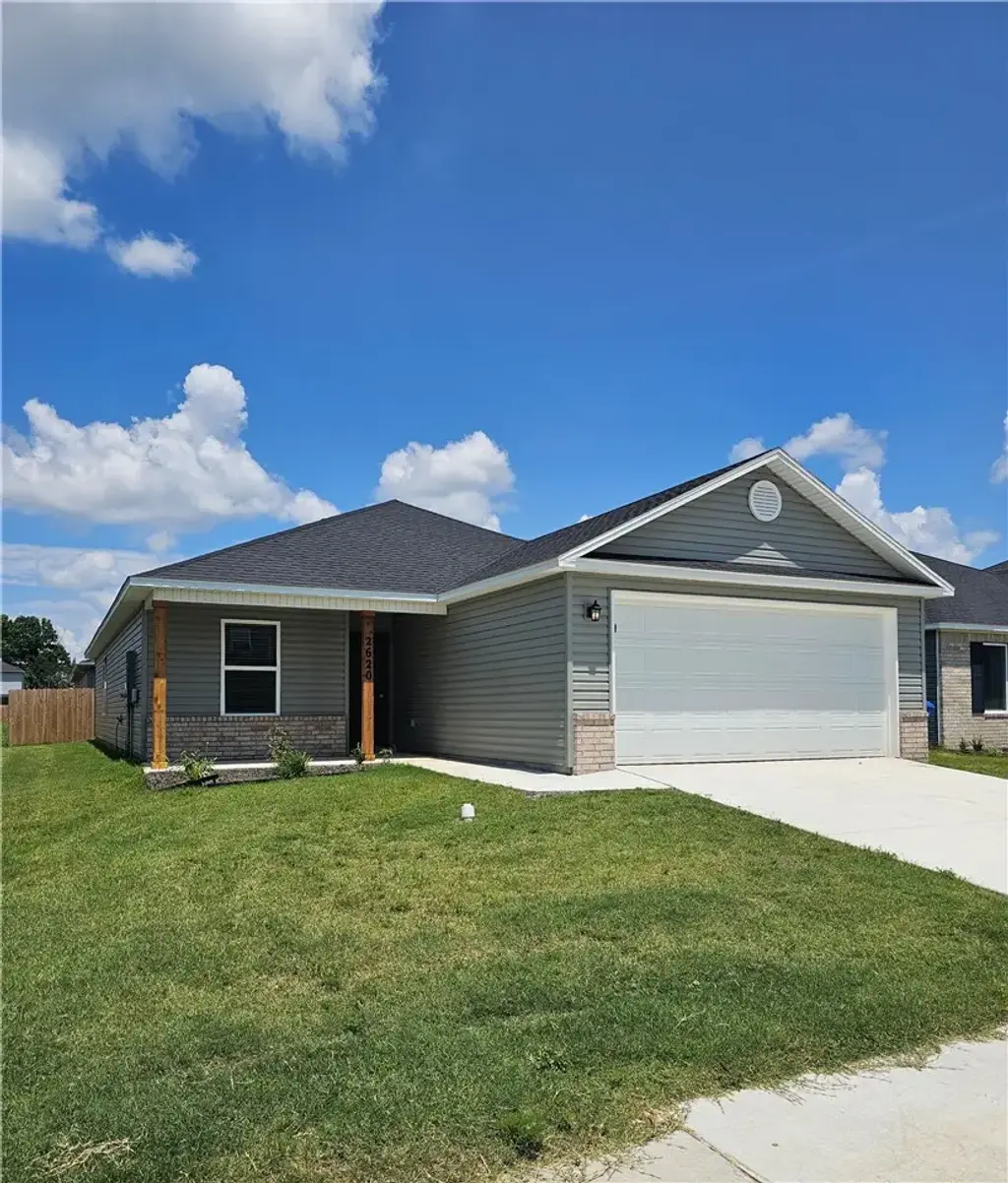 2620 E Gila Street, Fayetteville