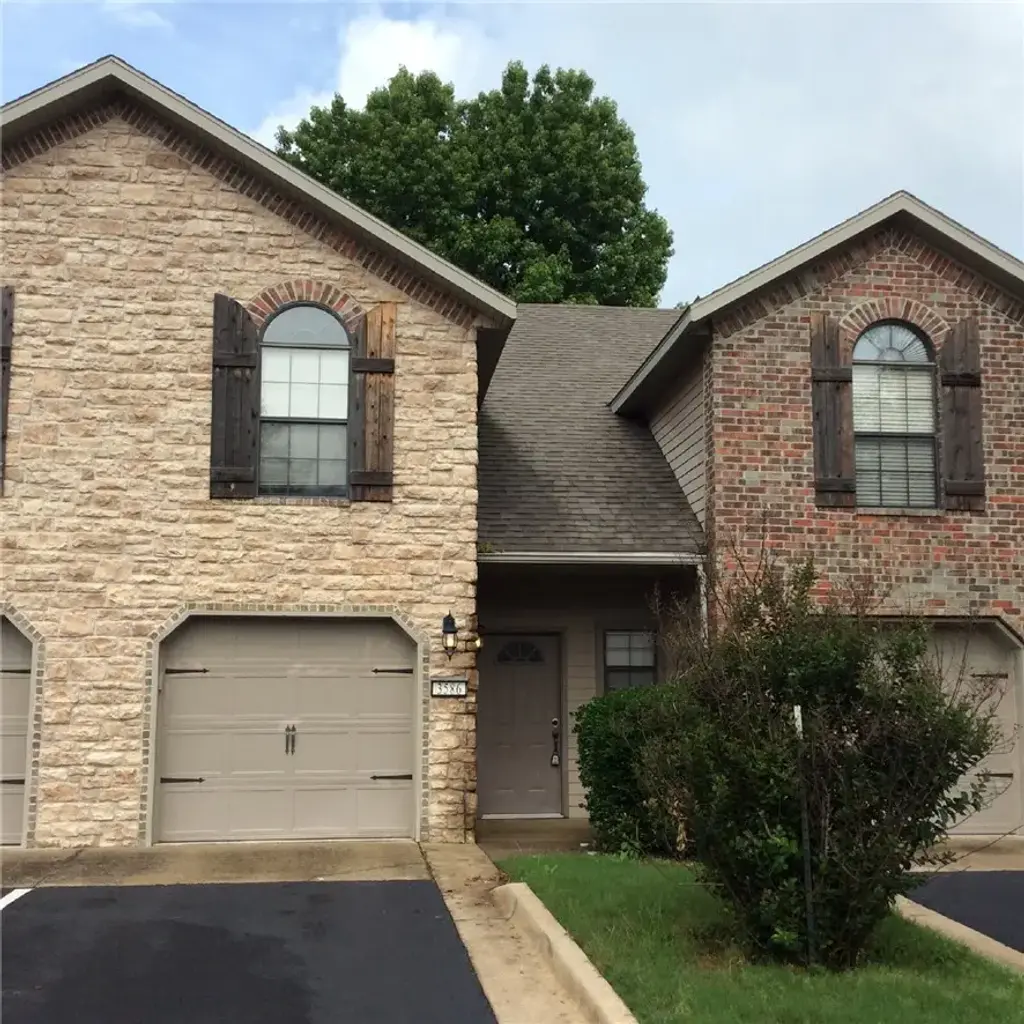 3586 W Chevaux Drive, Fayetteville