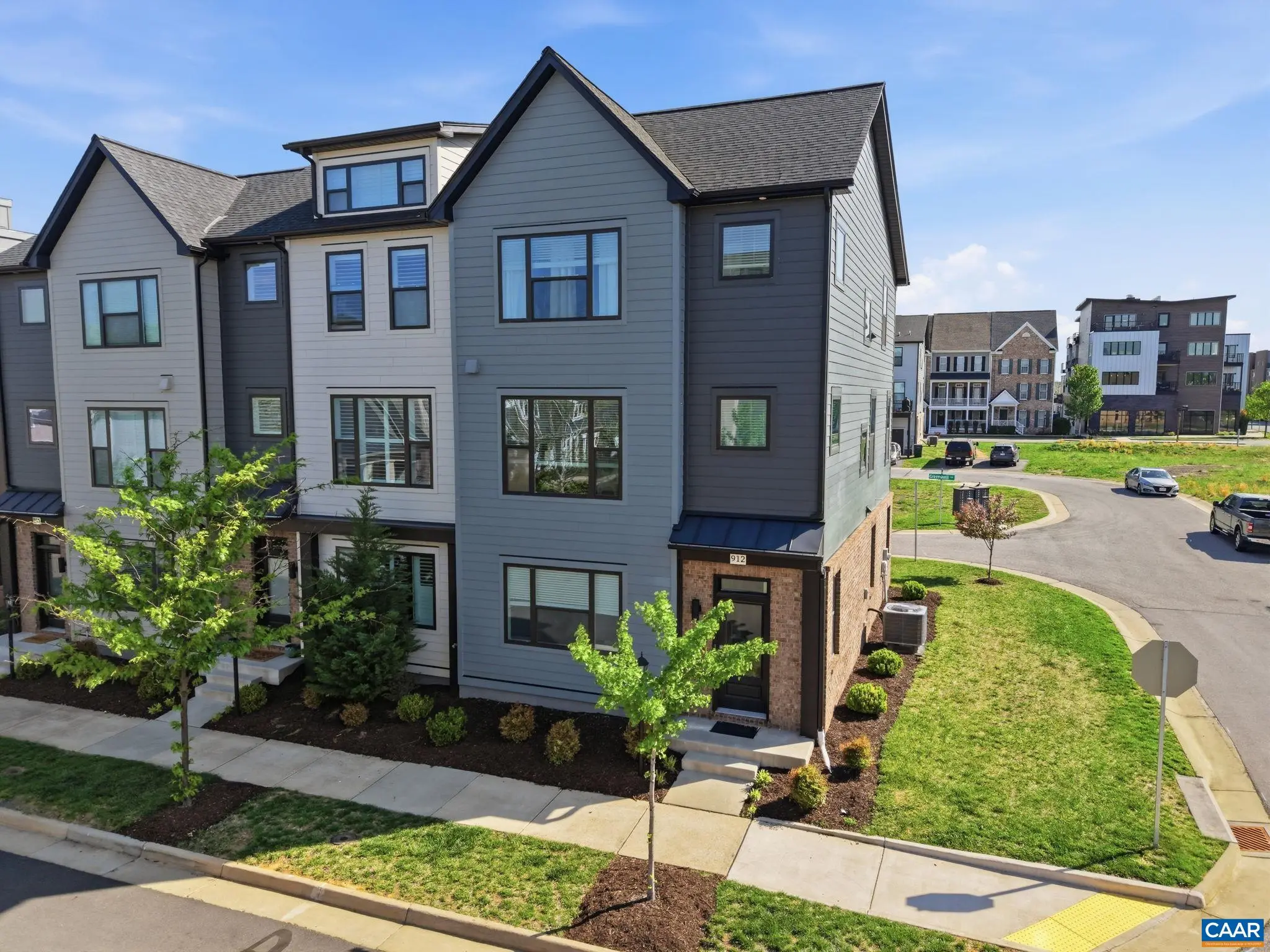 912 Orion Ln, Crozet