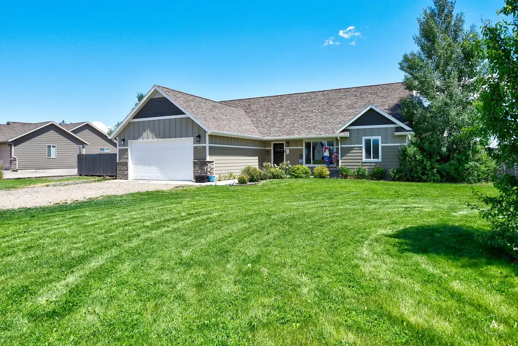7261 Traces Drive, Helena